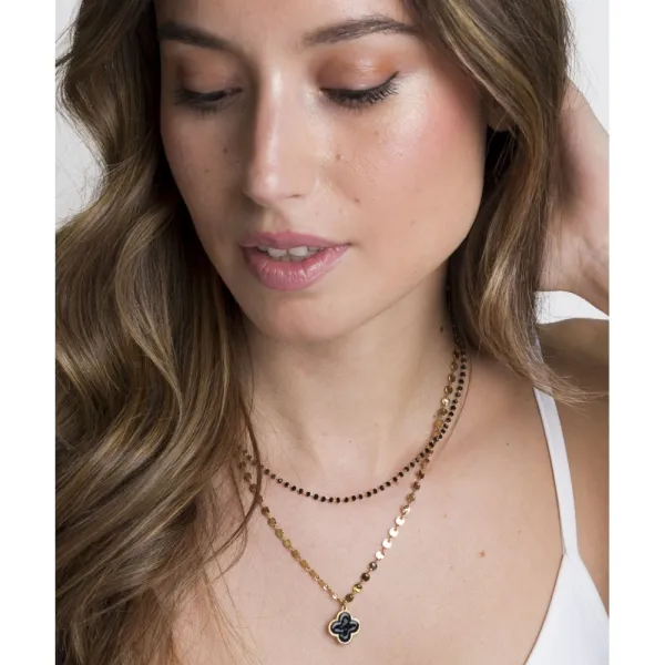 collar-flor-negra-acero-hipoalergenico