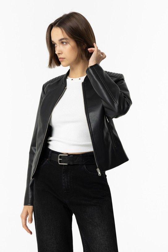 cazadora-biker-negra-efecto-piel-2