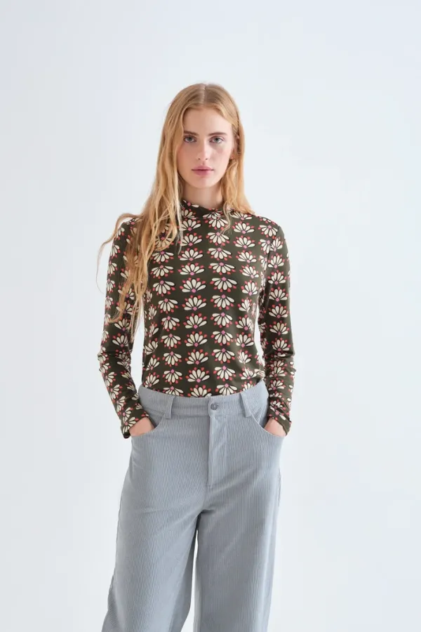 camiseta-ajustada-estampado-geometry