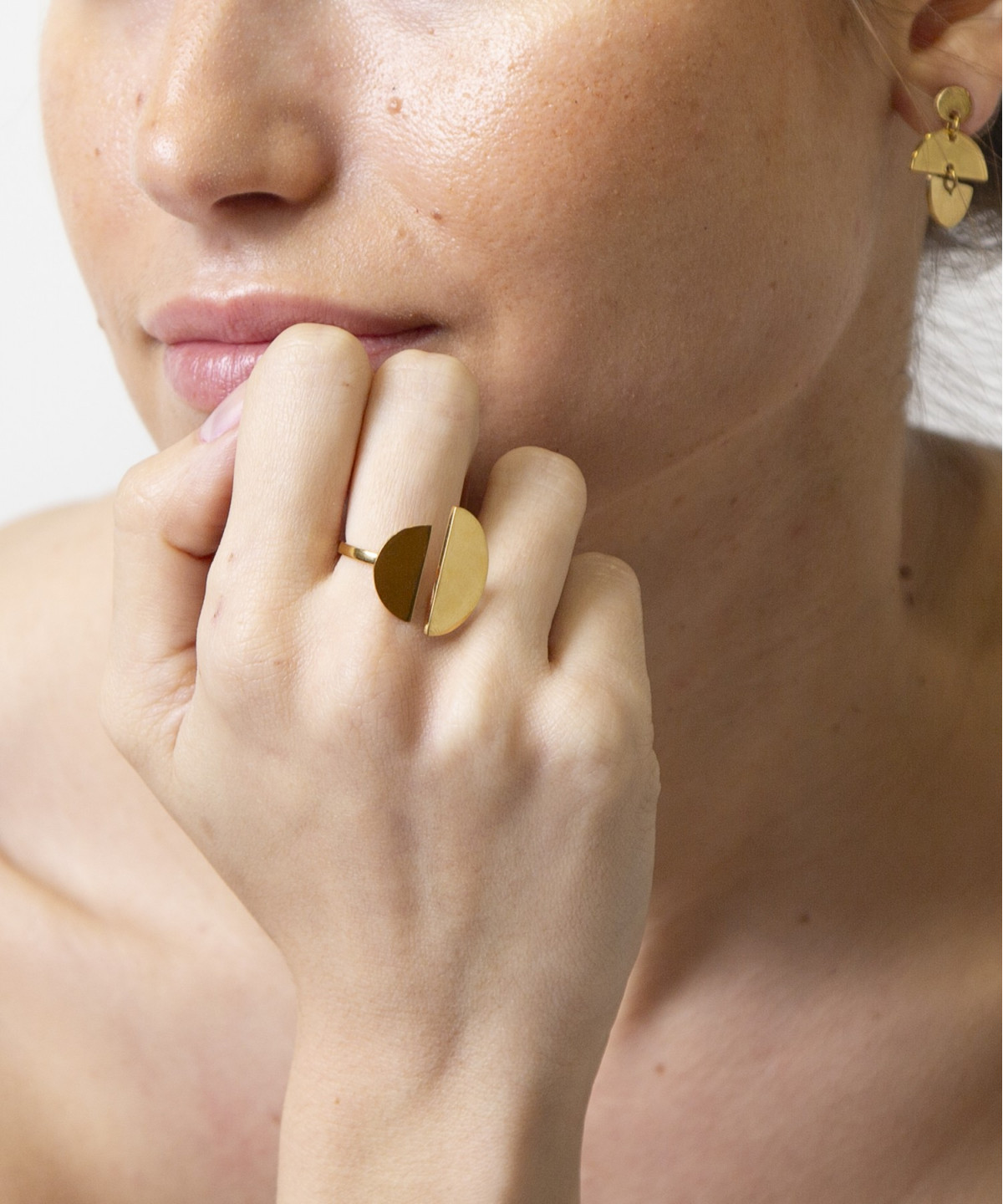 anillo-semicirculos-tantrend-acero-bañado-oro-1