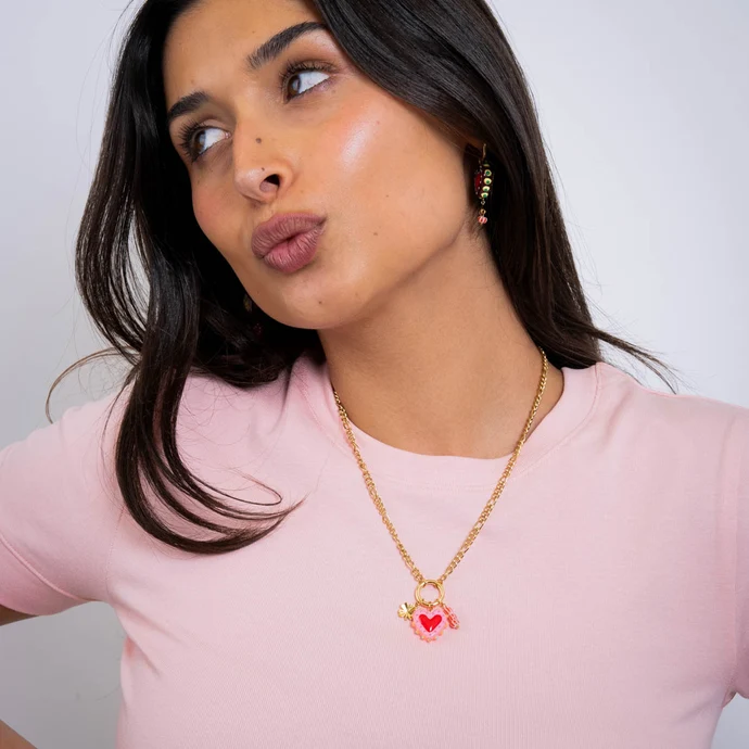 collar-trencadis-cadena-corazon-rosa-